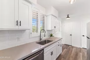 3242 E Camelback Rd, Phoenix, AZ 85018 - Photo 23