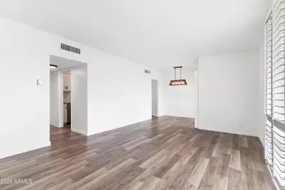 3242 E Camelback Road #204, Phoenix, AZ 85018 - Photo 9