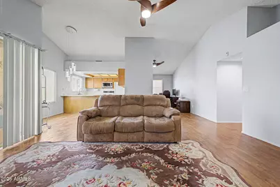 8021 W Paradise Drive, Peoria, AZ 85345 - Photo 11