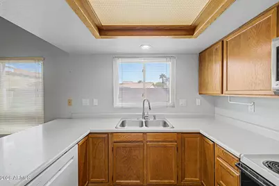 8021 W Paradise Drive, Peoria, AZ 85345 - Photo 21