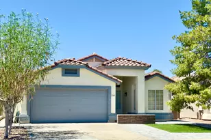 1360 S Portland Ave, Gilbert, AZ 85296 - Photo 1