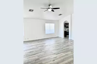 1360 S Portland Avenue, Gilbert, AZ 85296 - Photo 9