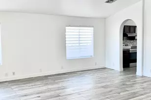 1360 S Portland Ave, Gilbert, AZ 85296 - Photo 9