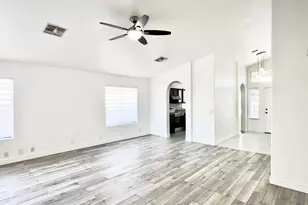 1360 S Portland Ave, Gilbert, AZ 85296 - Photo 7