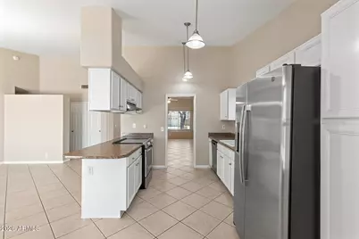 10248 W Medlock Drive, Glendale, AZ 85307 - Photo 35