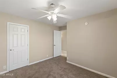 10248 W Medlock Drive, Glendale, AZ 85307 - Photo 9