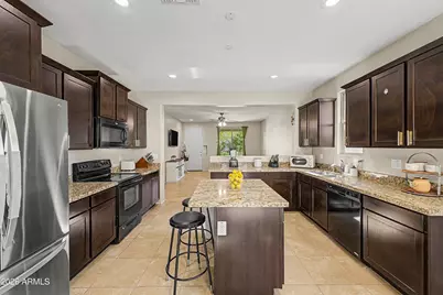 10188 W Puget Avenue, Peoria, AZ 85345 - Photo 3