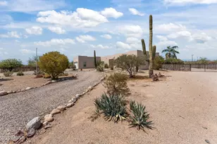 40648 N 251st Ave, Morristown, AZ 85342 - Photo 19