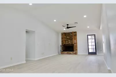 16801 N 45th Place, Phoenix, AZ 85032 - Photo 9
