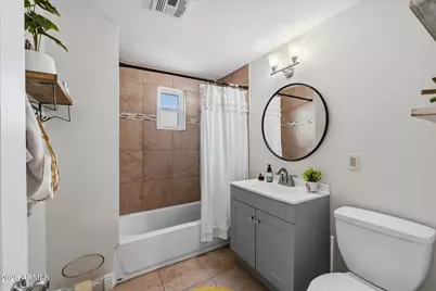 1324 E Orangewood Avenue, Phoenix, AZ 85020 - Photo 5