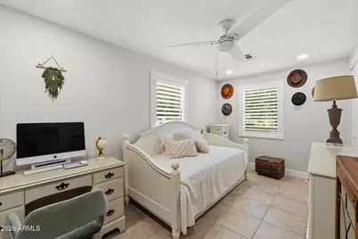 1324 E Orangewood Avenue, Phoenix, AZ 85020 - Photo 13