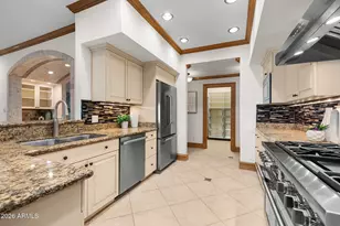 149 N Country Club Dr, Phoenix, AZ 85014 - Photo 21