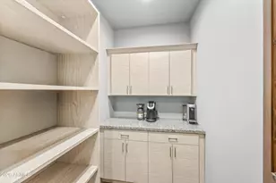 1931 E Barranca Dr, Flagstaff, AZ 86005 - Photo 27