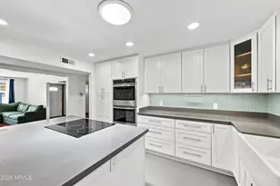 3827 E Mercer Ln, Phoenix, AZ 85028 - Photo 15