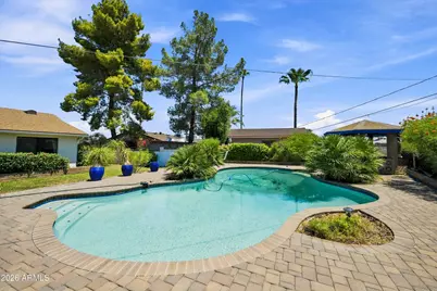 3827 E Mercer Lane, Phoenix, AZ 85028 - Photo 5