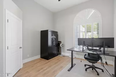 302 S Tucana Court, Gilbert, AZ 85296 - Photo 27