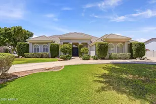 302 S Tucana Ct, Gilbert, AZ 85296 - Photo 1