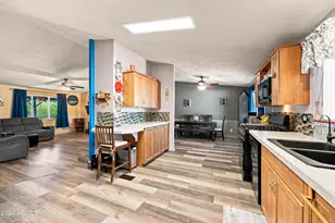 9945 N Penworth Dr, Casa Grande, AZ 85122 - Photo 5