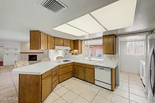 2302 E Lincoln Cir, Phoenix, AZ 85016 - Photo 13