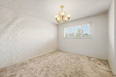 2302 E Lincoln Circle, Phoenix, AZ 85016 - Photo 9