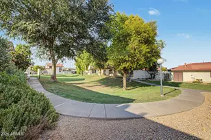 2824 E Waltann Ln, Phoenix, AZ 85032 - Photo 31