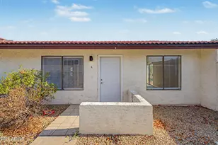 2824 E Waltann Ln, Phoenix, AZ 85032 - Photo 17