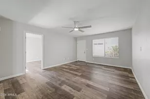 2824 E Waltann Ln, Phoenix, AZ 85032 - Photo 3