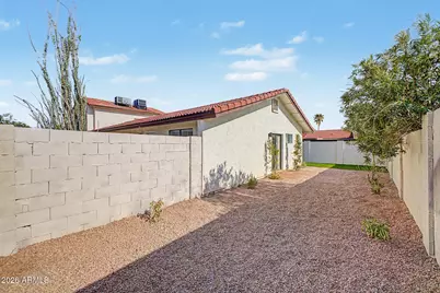 2824 E Waltann Lane #4, Phoenix, AZ 85032 - Photo 25