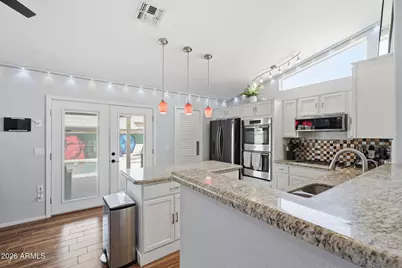 7116 N 81st Lane, Glendale, AZ 85303 - Photo 11