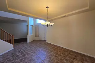 223 W Pelican Dr, Chandler, AZ 85286 - Photo 5