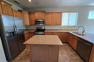 223 W Pelican Dr, Chandler, AZ 85286 - Photo 9