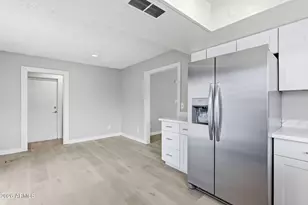 4625 N 75th Ln, Phoenix, AZ 85033 - Photo 9