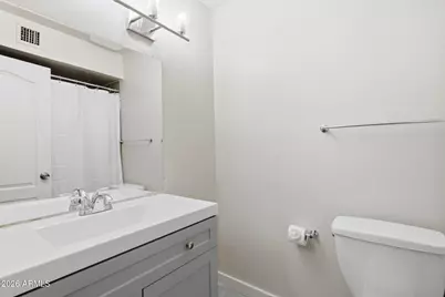 4625 N 75th Lane, Phoenix, AZ 85033 - Photo 13