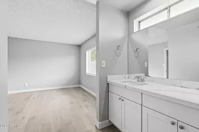 4625 N 75th Lane, Phoenix, AZ 85033 - Photo 15