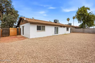 4625 N 75th Lane, Phoenix, AZ 85033 - Photo 29