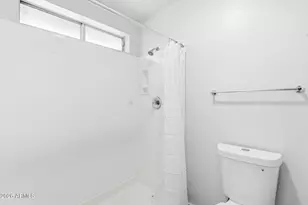 4625 N 75th Ln, Phoenix, AZ 85033 - Photo 23