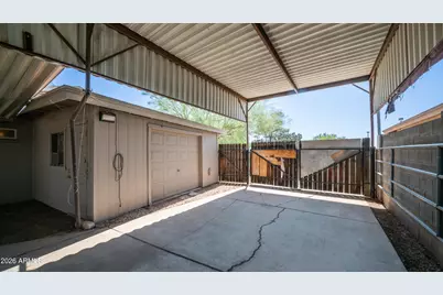 940 E Harmony Avenue, Mesa, AZ 85204 - Photo 29