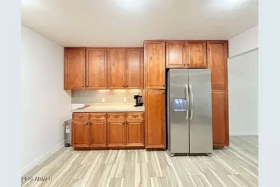 3033 W Caribbean Lane, Phoenix, AZ 85053 - Photo 9