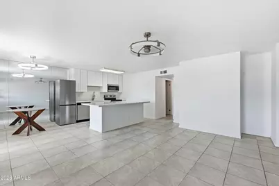 5525 E Thomas Road #Unit G7, Phoenix, AZ 85018 - Photo 3