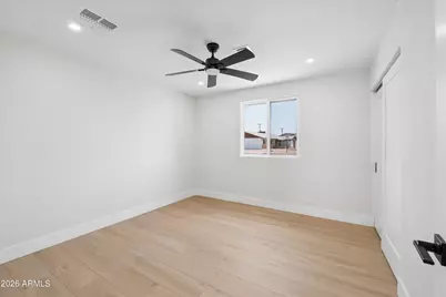 12240 N 26th Drive, Phoenix, AZ 85029 - Photo 11