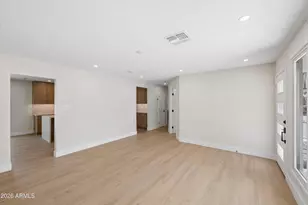 12240 N 26th Dr, Phoenix, AZ 85029 - Photo 5