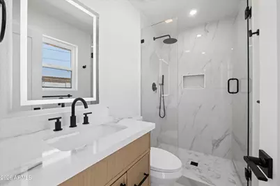 12240 N 26th Drive, Phoenix, AZ 85029 - Photo 15