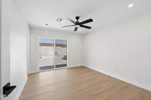 12240 N 26th Dr, Phoenix, AZ 85029 - Photo 13