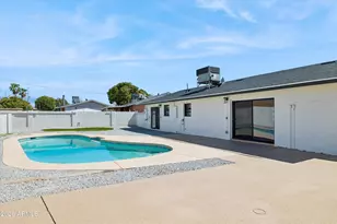 12240 N 26th Dr, Phoenix, AZ 85029 - Photo 43