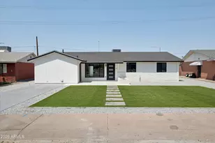 12240 N 26th Dr, Phoenix, AZ 85029 - Photo 1