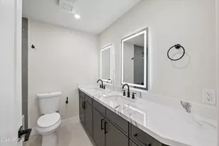 12240 N 26th Dr, Phoenix, AZ 85029 - Photo 9