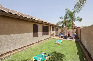 10405 W Patrick Ln, Peoria, AZ 85383 - Photo 19