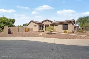 1902 E Desert Ln, Phoenix, AZ 85042 - Photo 7