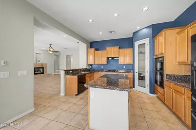 1902 E Desert Lane, Phoenix, AZ 85042 - Photo 17