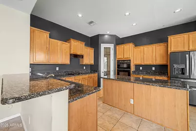 1902 E Desert Lane, Phoenix, AZ 85042 - Photo 3